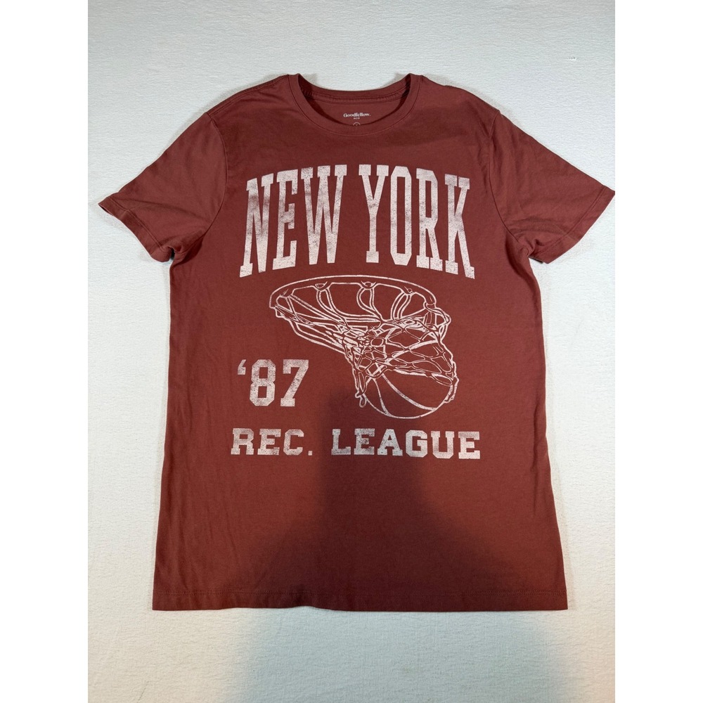 Goodfellow Mens New York 87 Rec League Basketball Graphic T-Shirt Red M